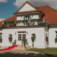 Akacjowy Dwór, Cracovie