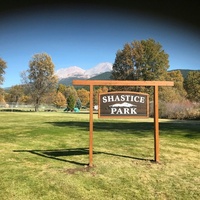 Concerts de rock à Shastice Park, Mt Shasta, CA Shastice Park, Mt Shasta, CA