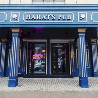 Harat's Pub, Toula