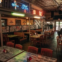 Concerts de rock à Greek Bros. Oyster Bar & Grill, El Campo, TX Greek Bros. Oyster Bar & Grill, El Campo, TX