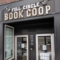 Concerts de rock à Full Circle Book Co-op, Sioux Falls, SD Full Circle Book Co-op, Sioux Falls, SD