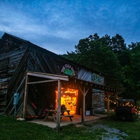 Concerts de rock à Rare Bird Farm, Hot Springs, NC Rare Bird Farm, Hot Springs, NC
