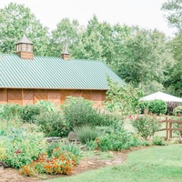 Concerts de rock à Alexander Homestead Weddings, Charlotte, NC Alexander Homestead Weddings, Charlotte, NC