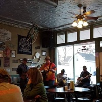 Concerts de rock à Red Ball Bar & Grill, Baxter Springs, KS Red Ball Bar & Grill, Baxter Springs, KS