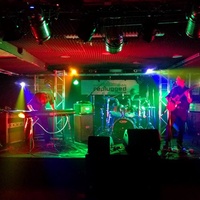 Replugged, Vienne