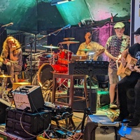 Concerts de rock à Irish Rose Saloon, Honolulu, HI Irish Rose Saloon, Honolulu, HI