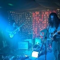 Concerts de rock à Strawberry Basement (Strawberryberry Rock Band), Nashville, TN Strawberry Basement (Strawberryberry Rock Band), Nashville, TN