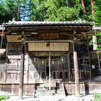 Concerts de rock à Shonarasan yasumiya shrine, Nagano Shonarasan yasumiya shrine, Nagano