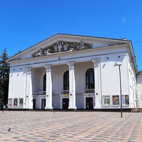 Concerts de rock à Donetskii akademichnii oblasnii dramatichnii teatr, Marioupol Donetskii akademichnii oblasnii dramatichnii teatr, Marioupol