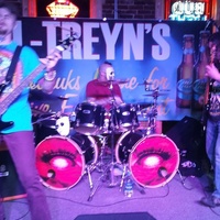 Concerts de rock à L-Treyns Bar, Keokuk, IA L-Treyns Bar, Keokuk, IA