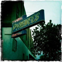 Concerts de rock à Pyrenees Cafe, Bakersfield, CA Pyrenees Cafe, Bakersfield, CA