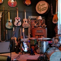 Concerts de rock à Steves Guitars, Redstone, CO Steves Guitars, Redstone, CO