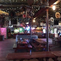 Concerts de rock à John T. Floore's Country Store, Helotes, TX John T. Floore's Country Store, Helotes, TX